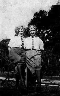 vera dagion with florence dagio-connors 1929e c1927.jpg